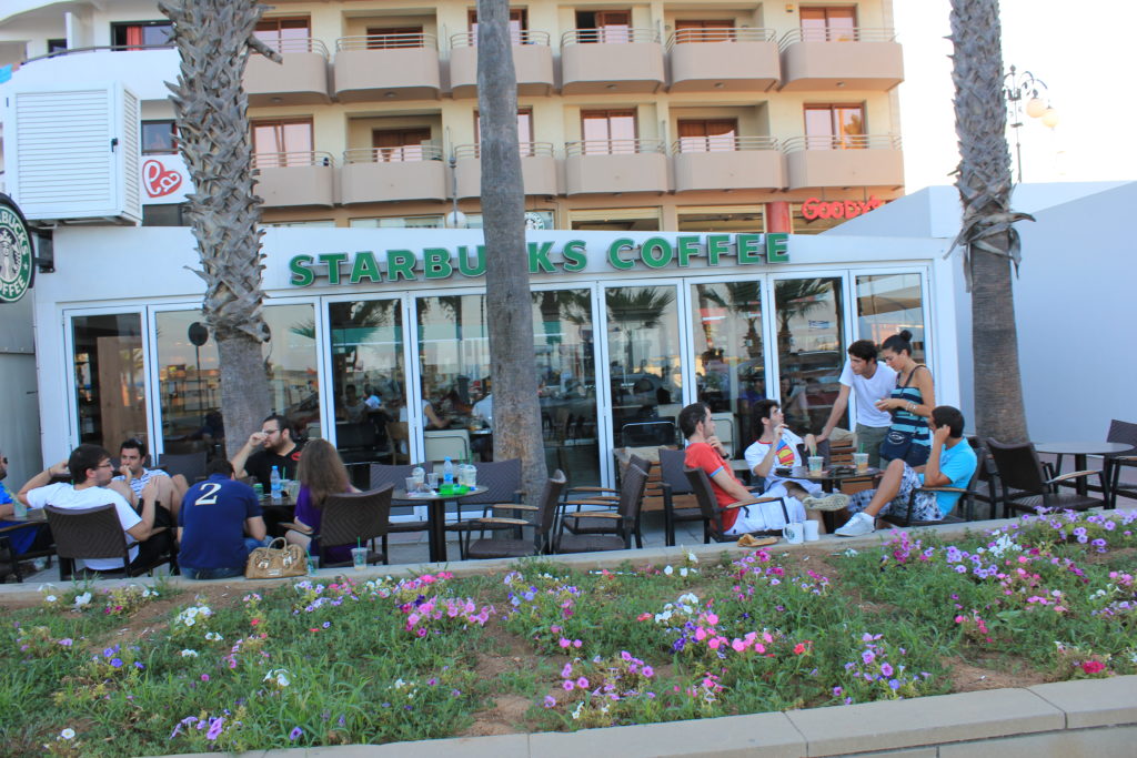 Starbucks Coffee Finikoudes